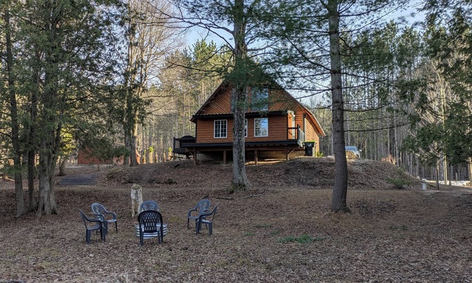 Beulah Cabina | Platte Haven: Summer Bliss: Kayak, Fish & Relax by the River!