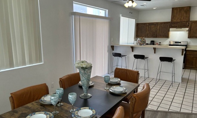 Smoke Ranch Casa | Play Golden Pond Circle