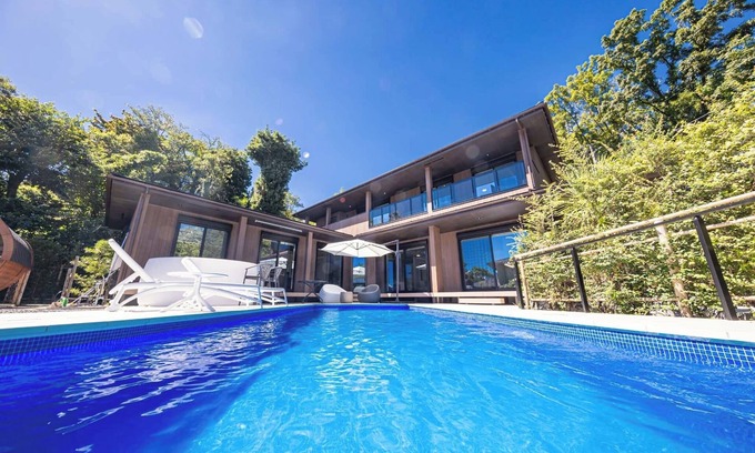 Yawatano Casa | Play in the pool spend time in the pool live in / Ito Shizuoka