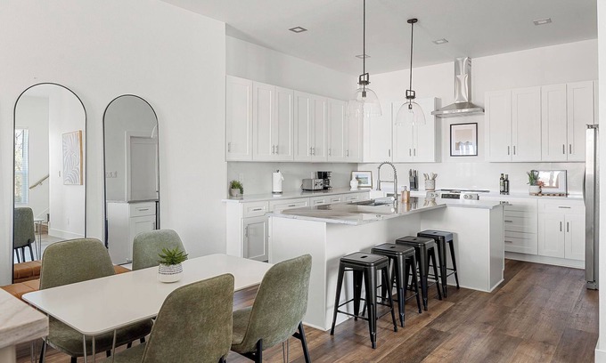 Central Arlington Casa | Luxe & Lonestar