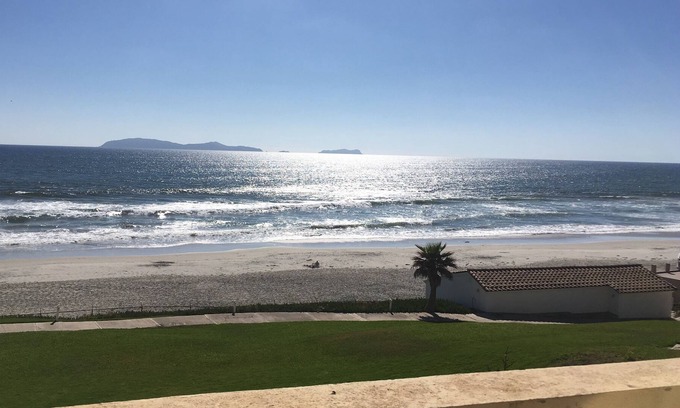 La Joya Condominio | Playa Blanca Beach Front Condo - Rosarito Beach