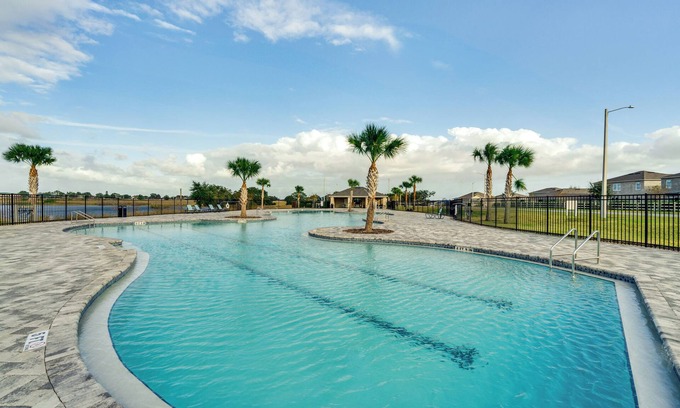 Winter Haven Casa | 4 Mi to Legoland & Peppa Pig Fun: Newly Built Home