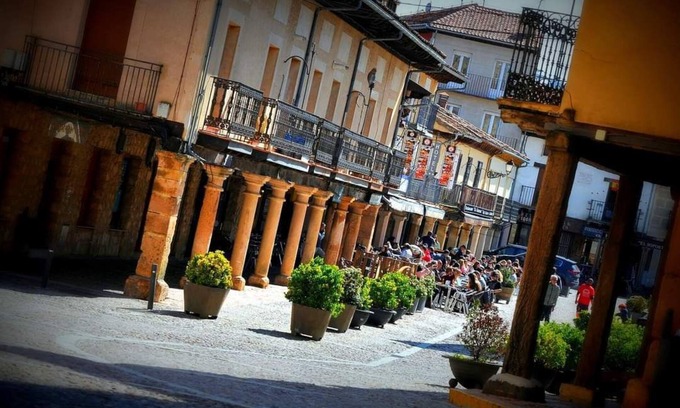Riaza Apartamento | Plaza de Riaza. Historical charm