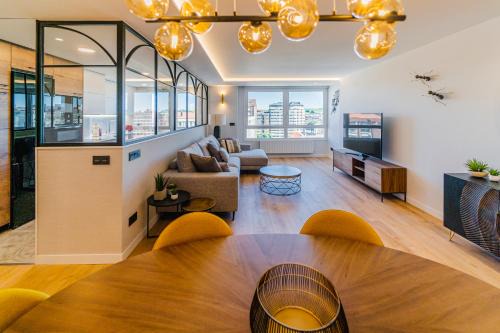 Burgos Apartamento | Plaza España - Apartamentos Burgos Deluxe