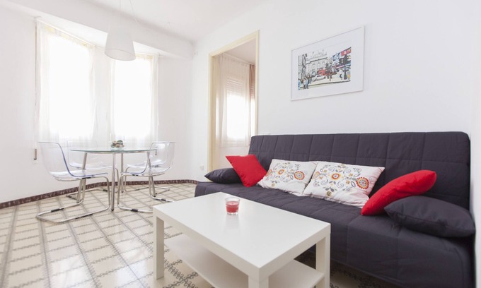 Sants-Montjuic Apartamento | Plaza España Fira apartment in Barcelona