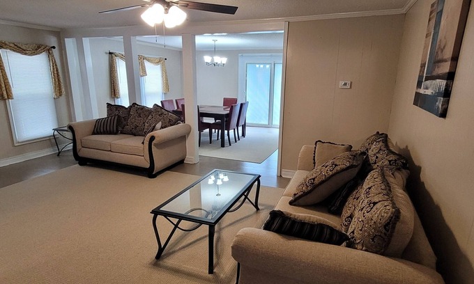 Ludowici Casa | Pleasant 3-bedroom house with WiFi in Ludowici