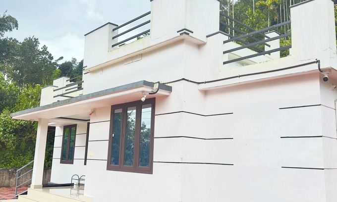 Mananthavady Casa | Pleasant 3-bedroom house in Mananthavady with WiFi