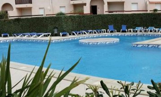 Saint-Cyprien Plage Apartamento | Pleasant air-conditioned apartment, lovely view of marina and boats
