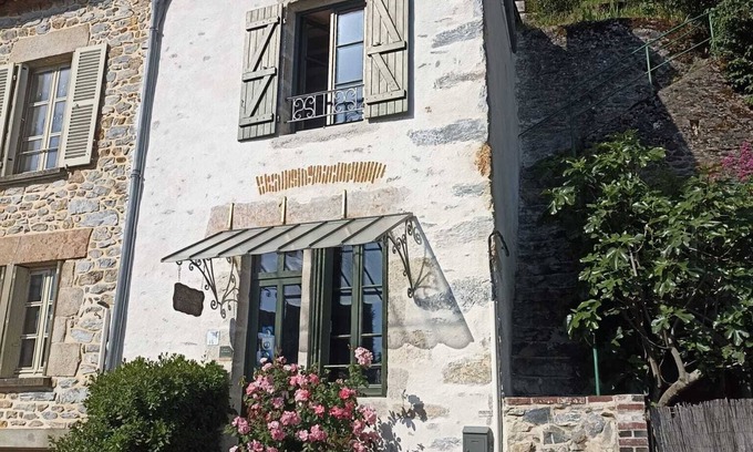 Fresnay-sur-Sarthe Casa | Agradable casa de campo en las afueras de Sarthe