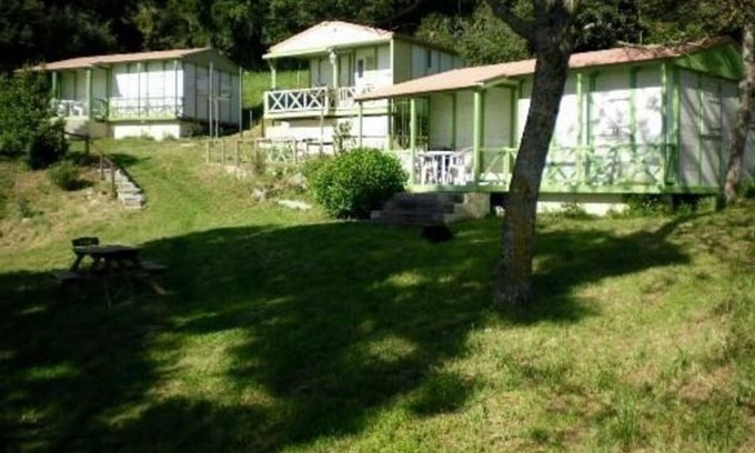 Casalabriva Chalet De Esquí | casa agradable en un pueblo cerca de las mejores playas