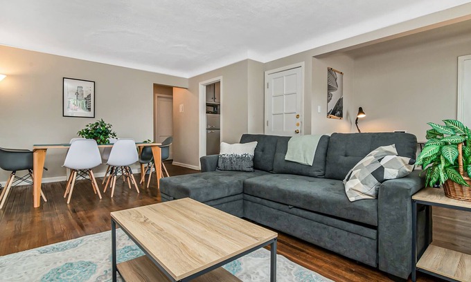 Detroit Casa | Pleasant Family Stay in Home near Downtown Detroit
