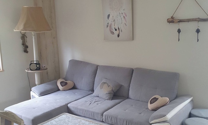 La Bourboule Apartamento | Pleasant, quiet apartment with terrace in the hills above La Bourboule.