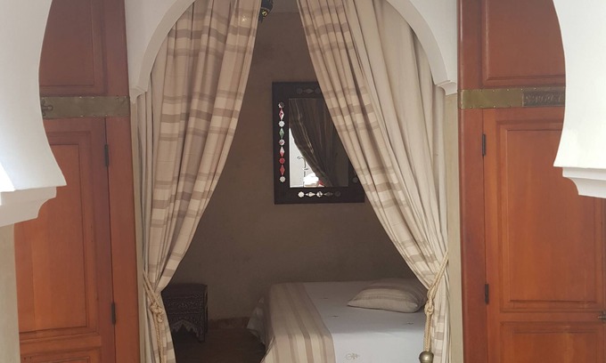 Bab Taghzout Casa | Pleasant riad in the heart of the medina with swimming pool and complimentary breakfasts