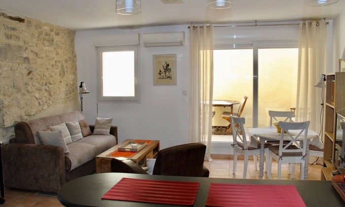 Eyragues Casa | Pleasant town house