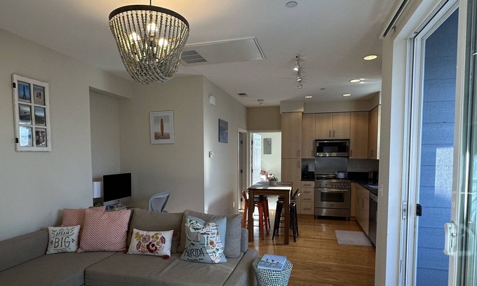 Opal Cliffs Condominio | Pleasure Point Beach Condo - perfect for a season of surfing and cali coast