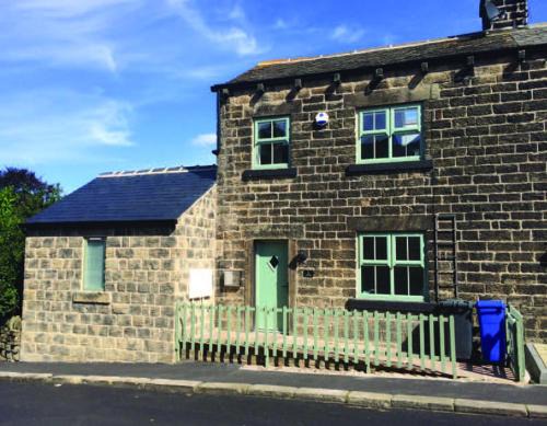 Hollow Meadows Casa | Plough Cottage
