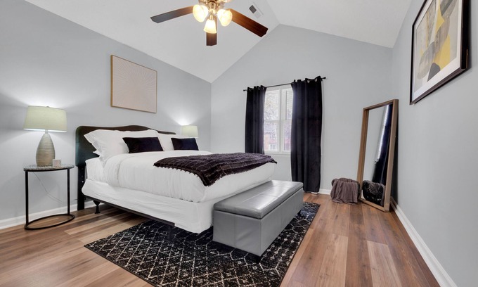 Riverdale Casa | Plush Two Bedroom Retreat. A Home Away From Home!
