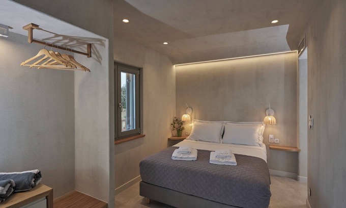 Skopelos Town Casa | Pnoé Residence