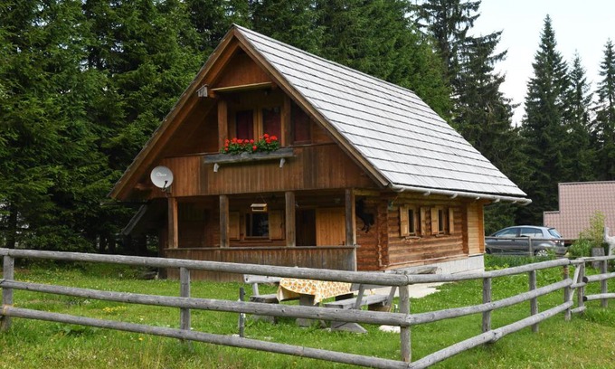 Goreljek Casa | POČITNIŠKA HIŠA JURČEK POKLJUKA