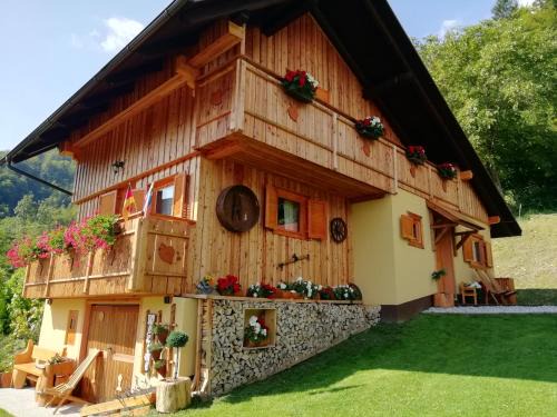 Luce Casa | Počitniška hiška Kašta