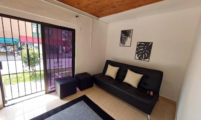 El Poblado Apartamento | Poblado Manila 150MB - Autocheckin