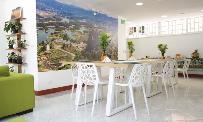 Astorga Cama Y Desayuno | Poblado Park Guest House