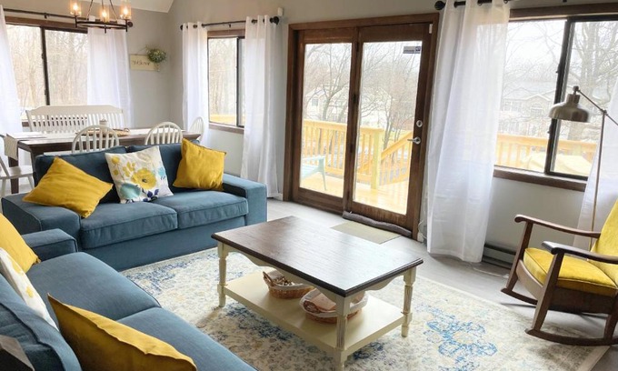 Long Pond Chalet De Esquí | Poconos Family Cottage