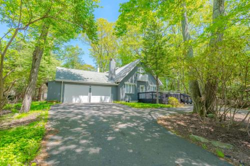 Pocono Summit Chalet De Esquí | Poconos Pines Retreat getaway near top attractions