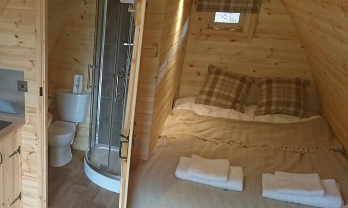 Laugharne Cabina | Cabaña-Baño con ducha-(no hot tub)