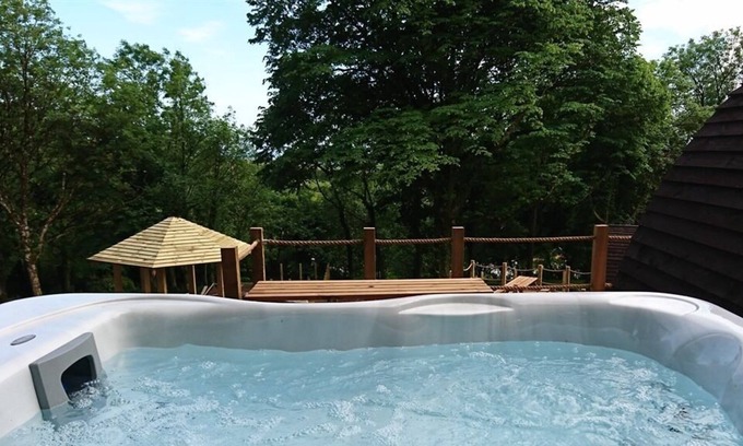 Laugharne Cabina | Cabaña-Premium-Baño con ducha-with Hot tub