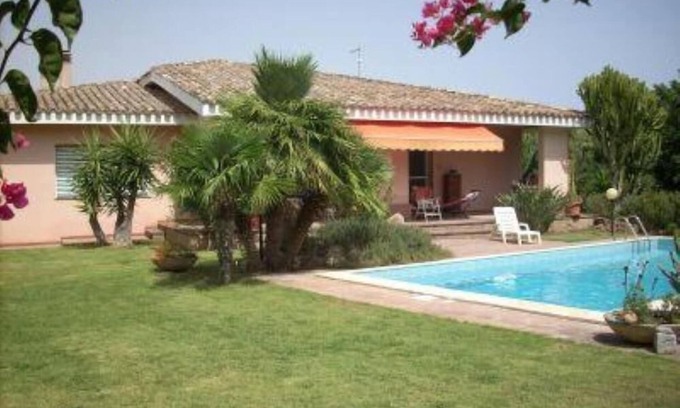 Poggio dei Pini Villa | Poggio Dei Pini: Casa / villa / chalet - Capoterra
