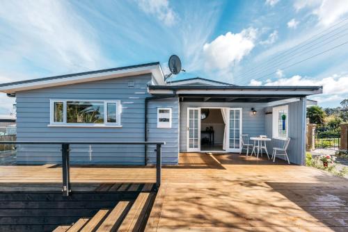 Surfdale Casa | Pohutukawa Cottage, Waiheke Island