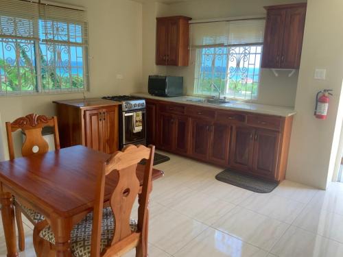 Greenwood Apartamento | POINCIANA APARTMENT ONE 257 POINCIANA DRIVE GREEN WOOD MONTEGO BAY JAMAICA