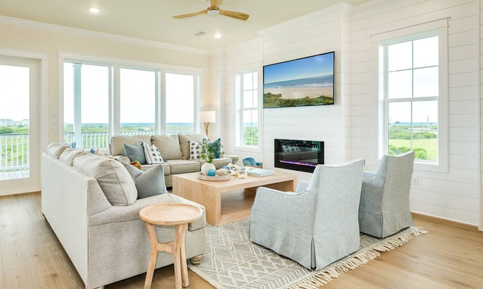 Red Fish Cove Casa | Pointe West BRAND-NEW luxury custom home, 5 BR/ 4 BA amazing view of West Bay!