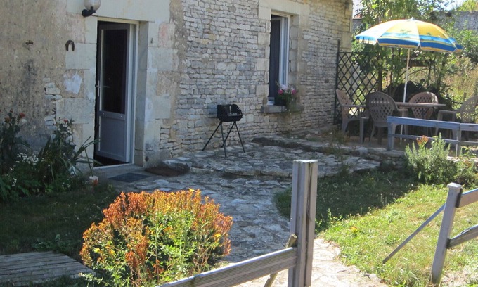 Saint-Jean-de-Sauves Cabaña | casa poitevine
