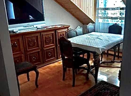 Łowicz Casa | Pokój prywatny 4 osobowy ze wspólna kuchnia i łazienka