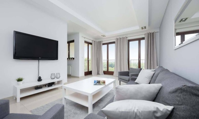 Muranow Apartamento | Pokorna 2 | City centre Apartment | Parking