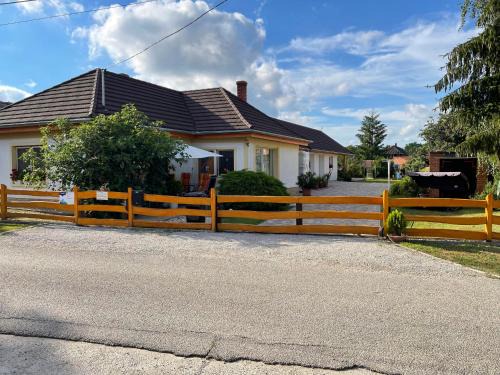 Szolosgyorok Apartamento | Pol-Lak