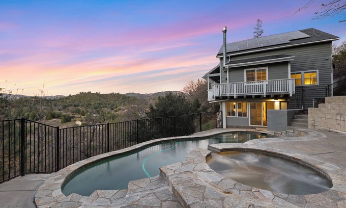 Julian Casa | Polaris Ridge – Views, Star Gazing, Pool + Jacuzzi