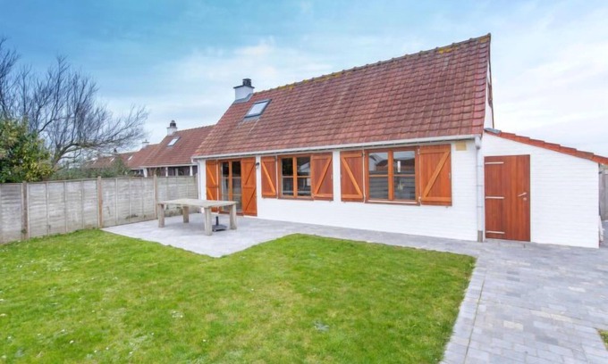 De Haan Casa | Polderhuis 78 parking and shared pool by Interhome