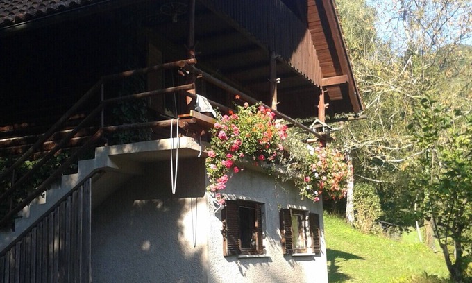 Dobrova-Polhov Gradec Cabaña | Polhek - a charming countryside cottage