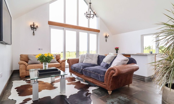 Martlesham Heath Cabaña | POLLY'S ANNEXE, family friendly, with hot tub in Levington