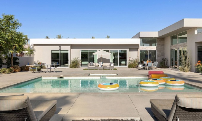 La Quinta Cabaña | Polo Villa 4 by Avantstay Features Outdoor Kitchen, Pool, & Spa 260318 5 Bedrooms