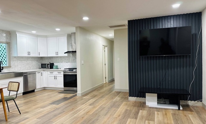 Westmont Casa | Pomona Spacious Fun Cozy Home