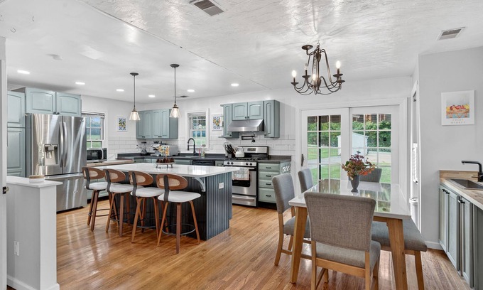 Port Jervis Casa | Pond-Front Retreat Near Appalachian Trail