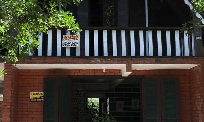 Pontal do Sul Casa | Acogedor chalet tipo suizo