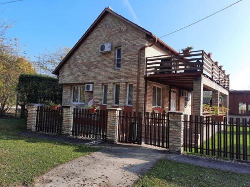Nagybaracska Casa | Ponty-Poronty Vendégház