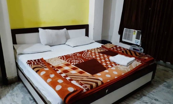Karol Bagh Hotel | Pooja Palace