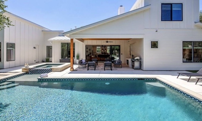 Aqua Monte Casa | Pool | 11 Beds | Sleeps 15 - WalkerVR Blue Water
