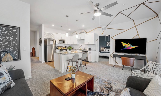 Yulee Apartamento | POOL 3BR Wildlight Gym Bikes Nature Trails Cornhole Grill Deck near Amelia!